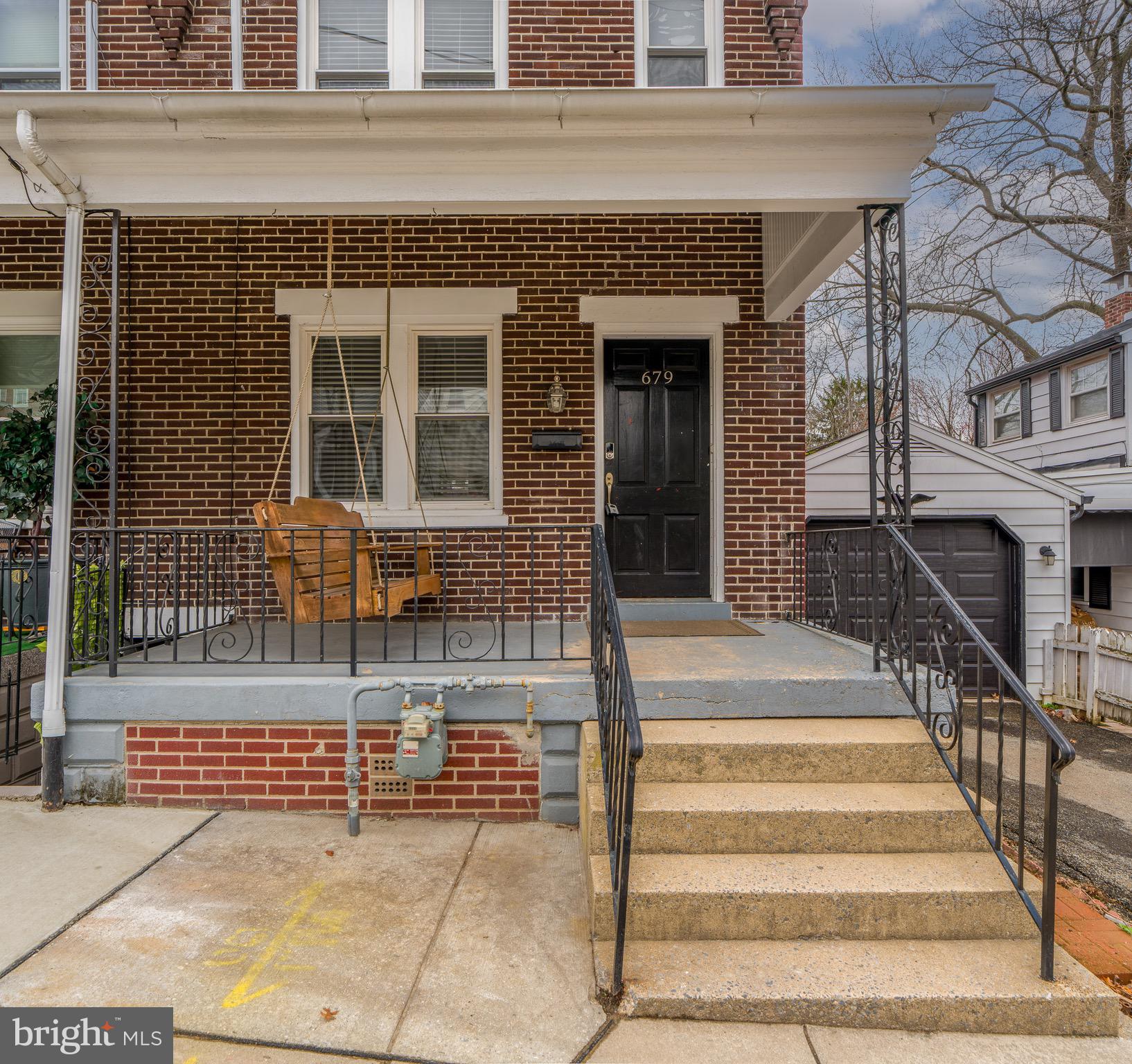 679 Poplar Street Lancaster, PA 17603 - Photo 3 of 32