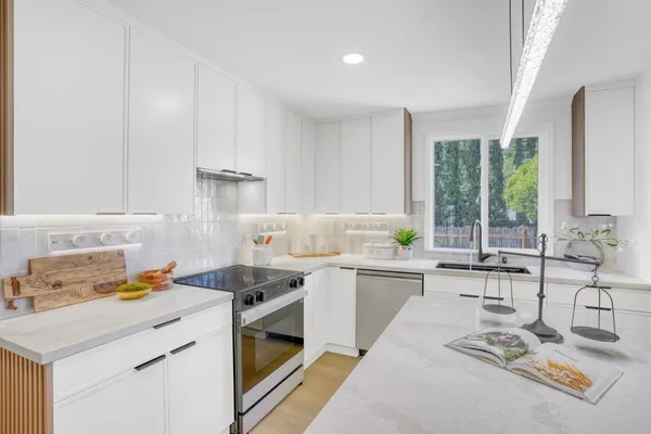 $1,198,000 | 371 Doris Avenue, San Jose, CA 95127