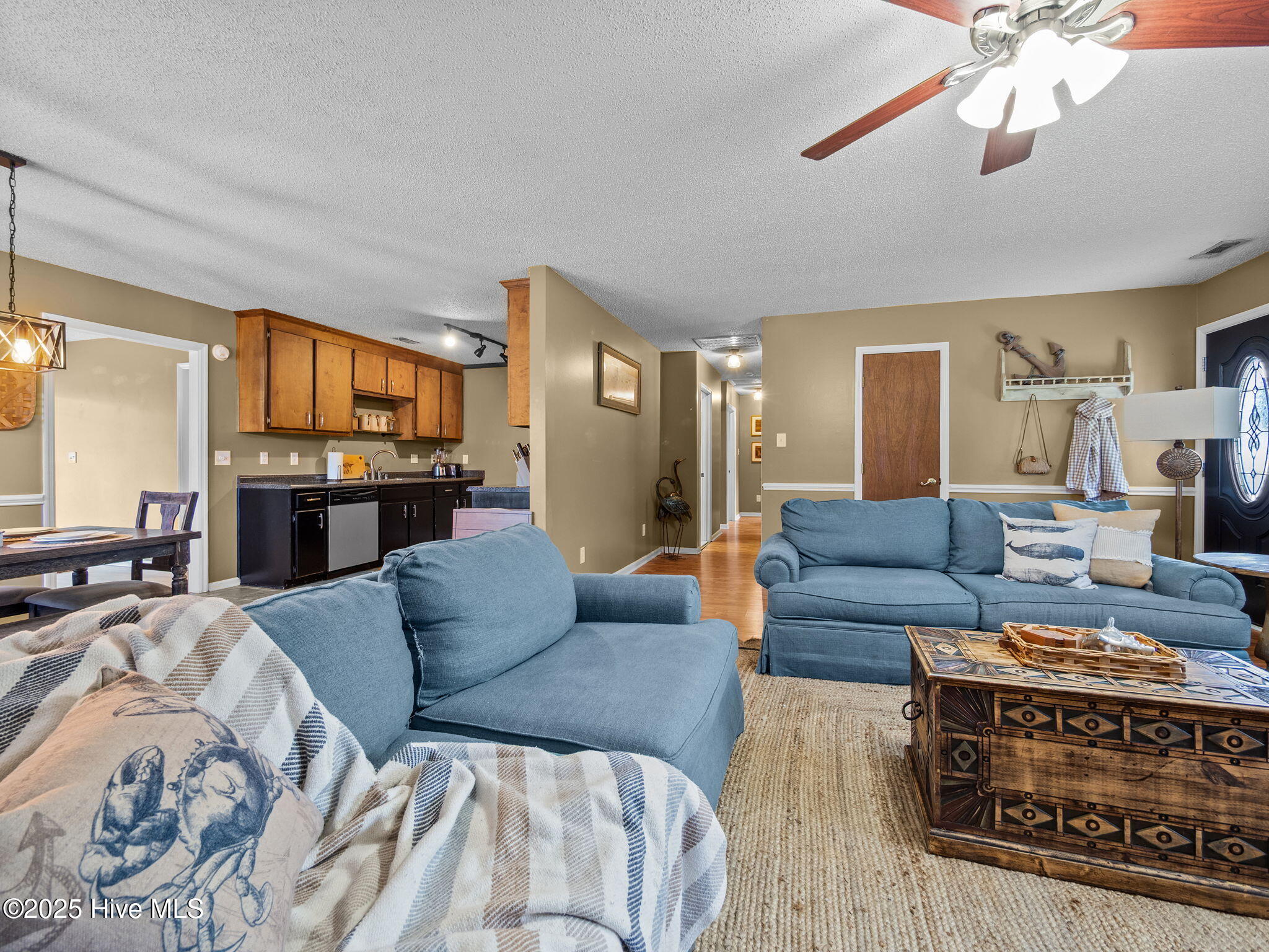 344 Riggs Road Hubert, NC 28539 - Photo 9 of 31 Open to Kitchen & Dining