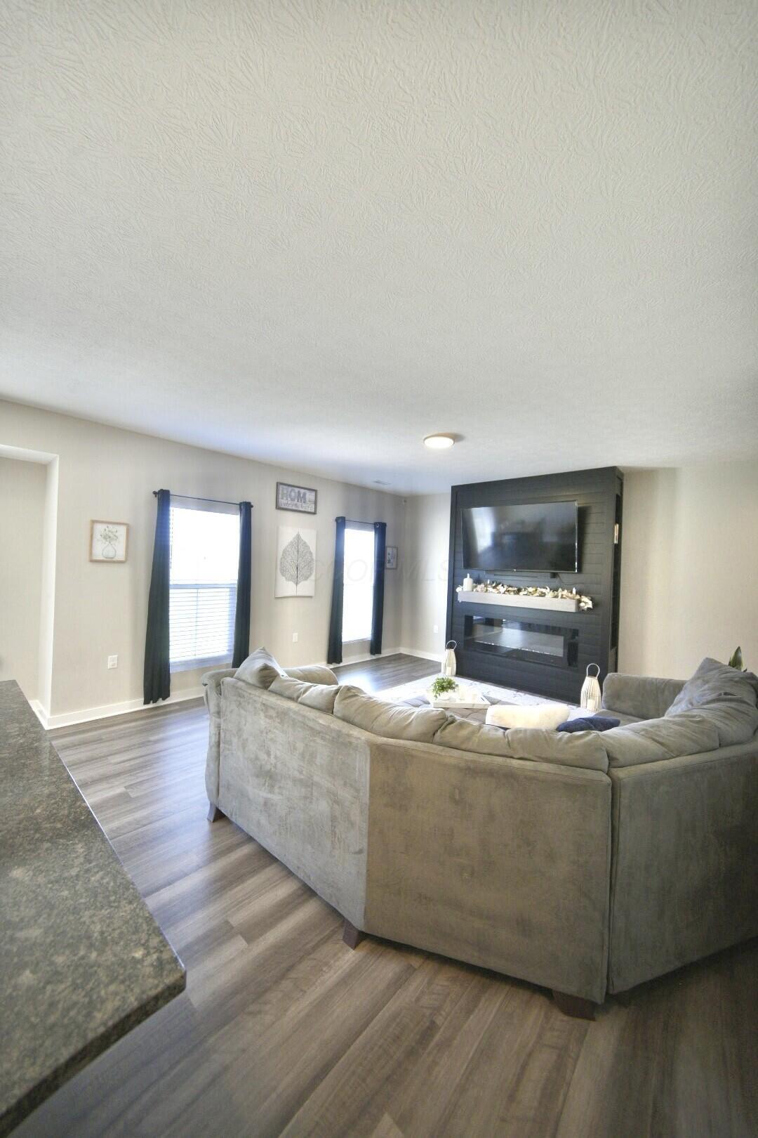 253 Lenell Loop Delaware, OH 43015 - Photo 6 of 35 Natural Light