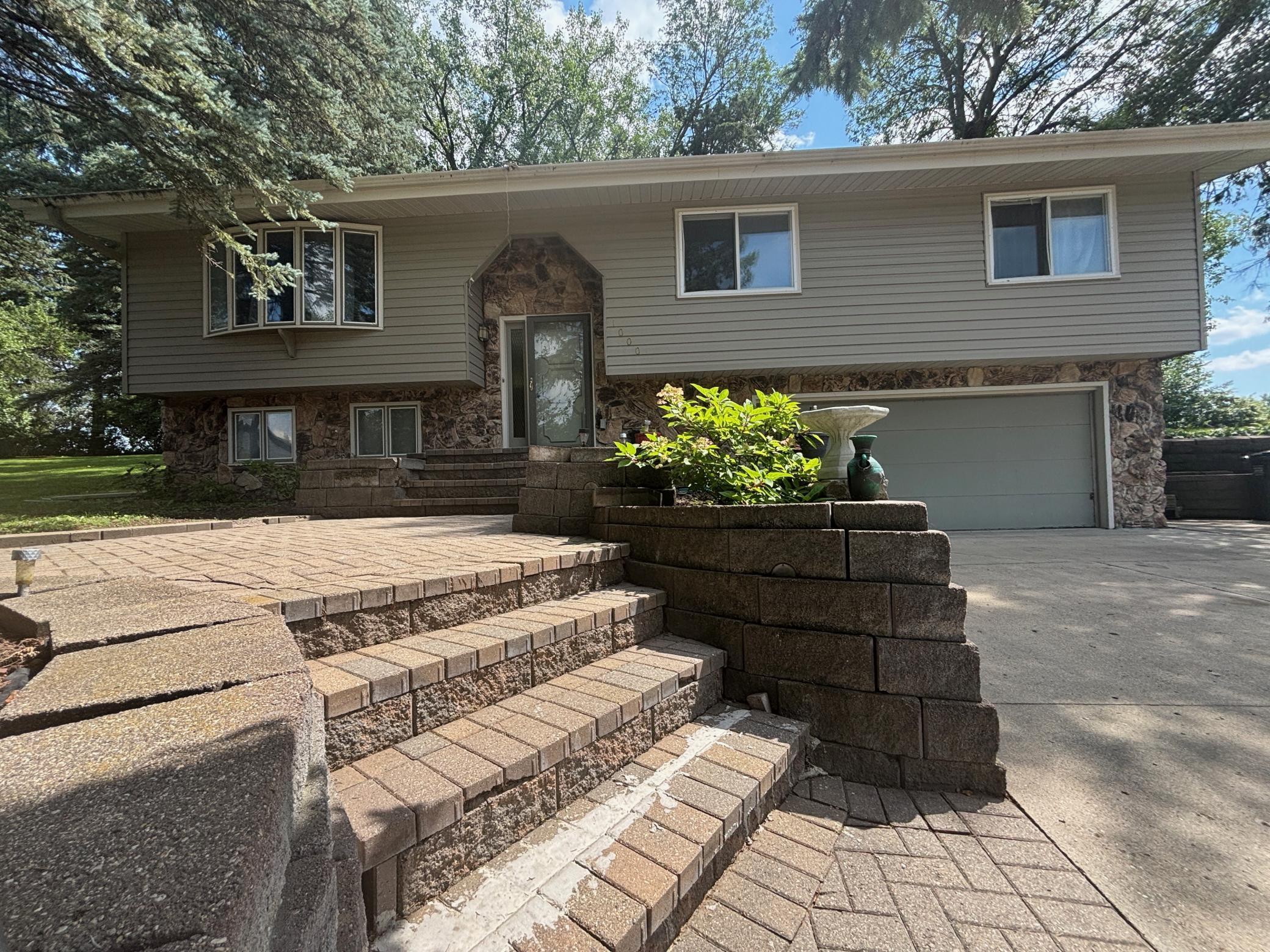 1000 16th Street Northeast Willmar, MN 56201 - Photo 2 of 27