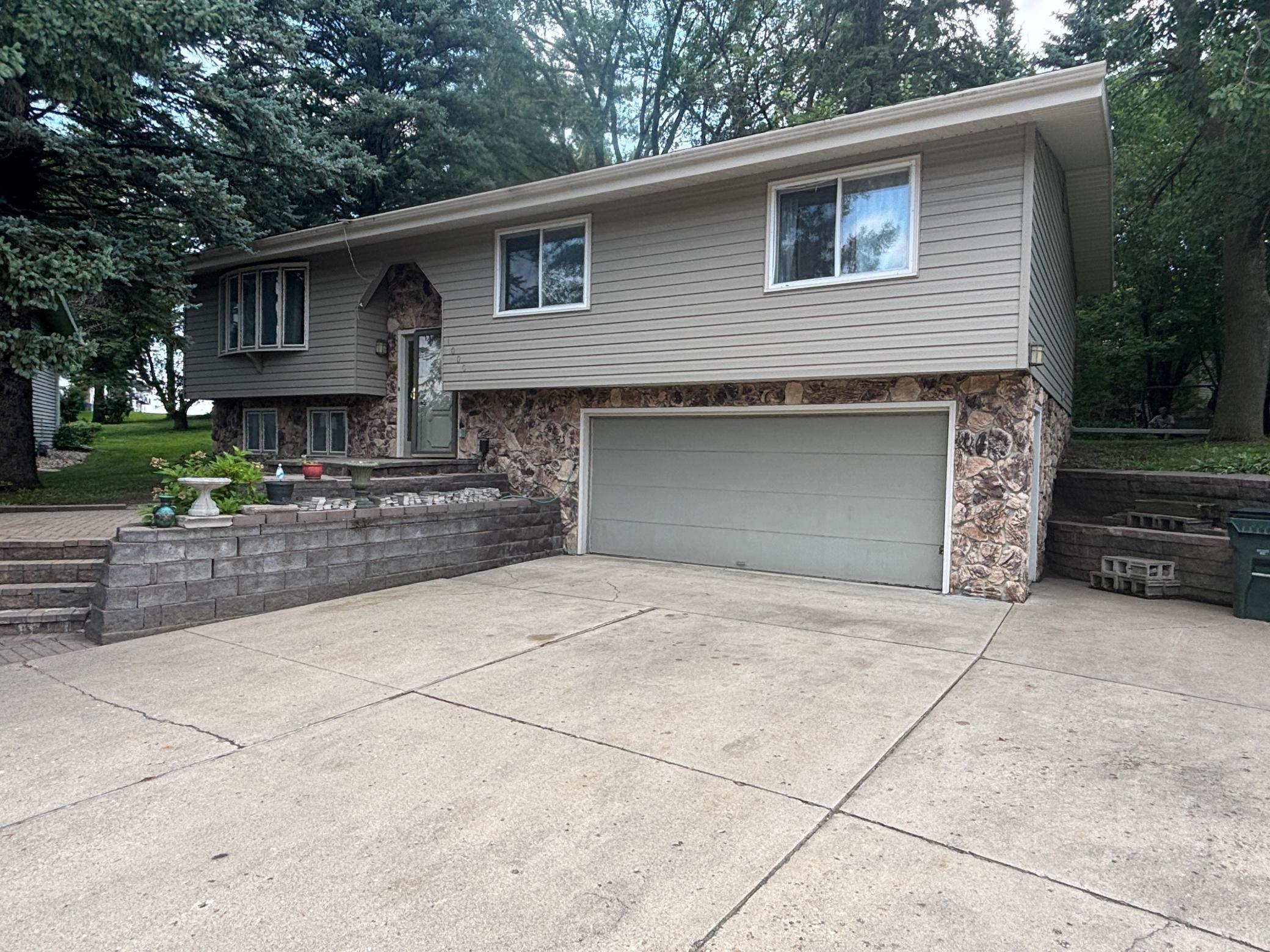 1000 16th Street Northeast Willmar, MN 56201 - Photo 3 of 27