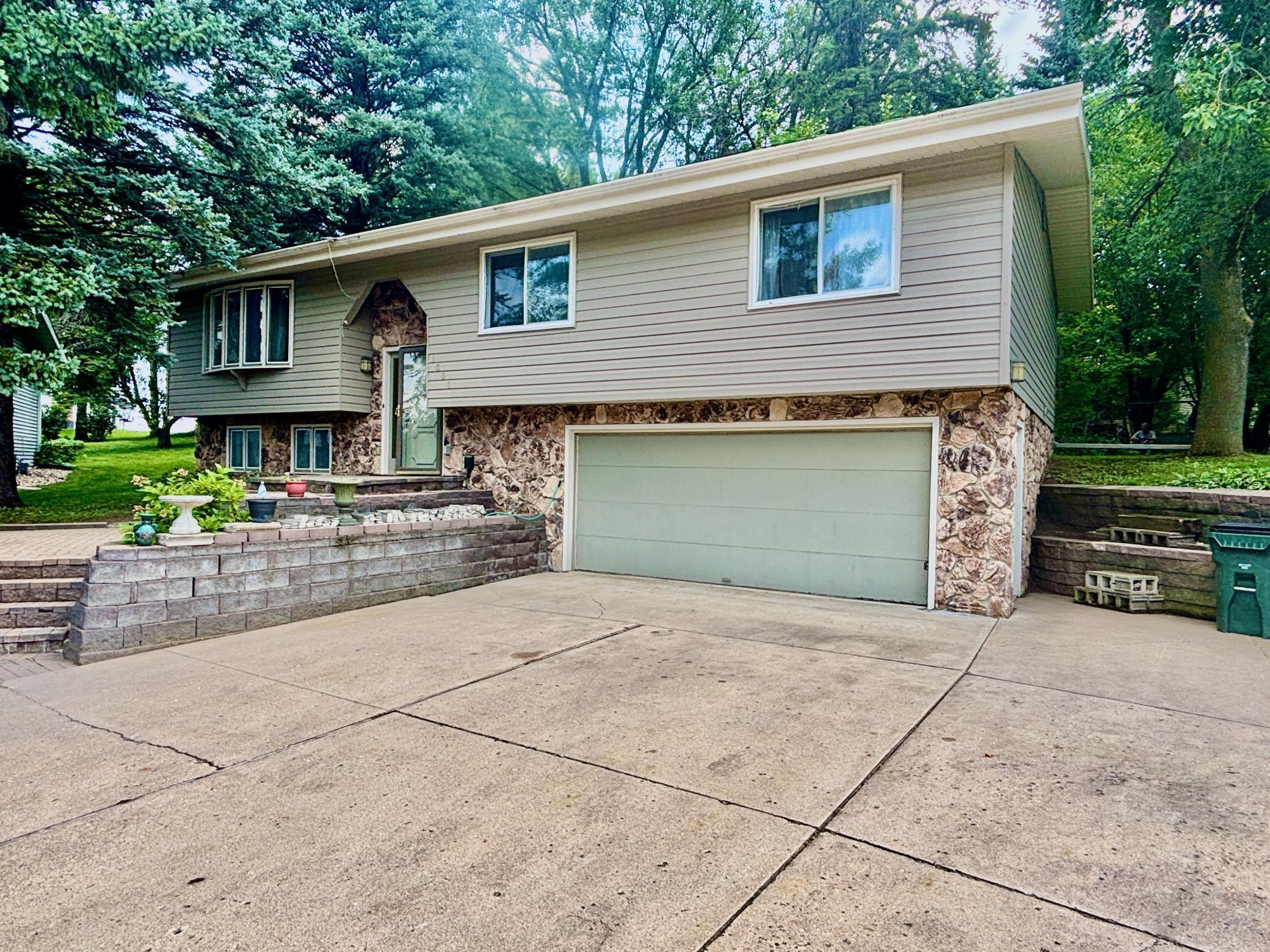 1000 16th Street Northeast Willmar, MN 56201 - Photo 4 of 27