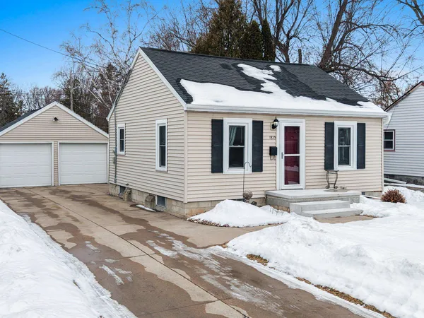 $182,900 | 1815 North Ullman Street, Appleton, WI 54911