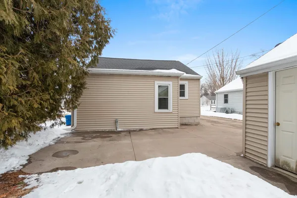 $182,900 | 1815 North Ullman Street, Appleton, WI 54911