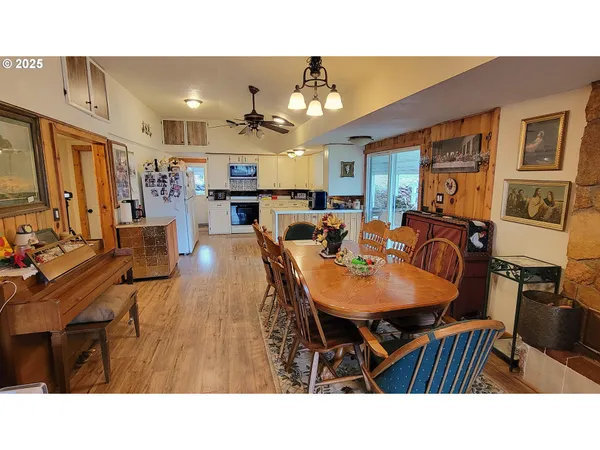 $895,000 | 40300 Kahler Basin Road, Spray, OR 97874