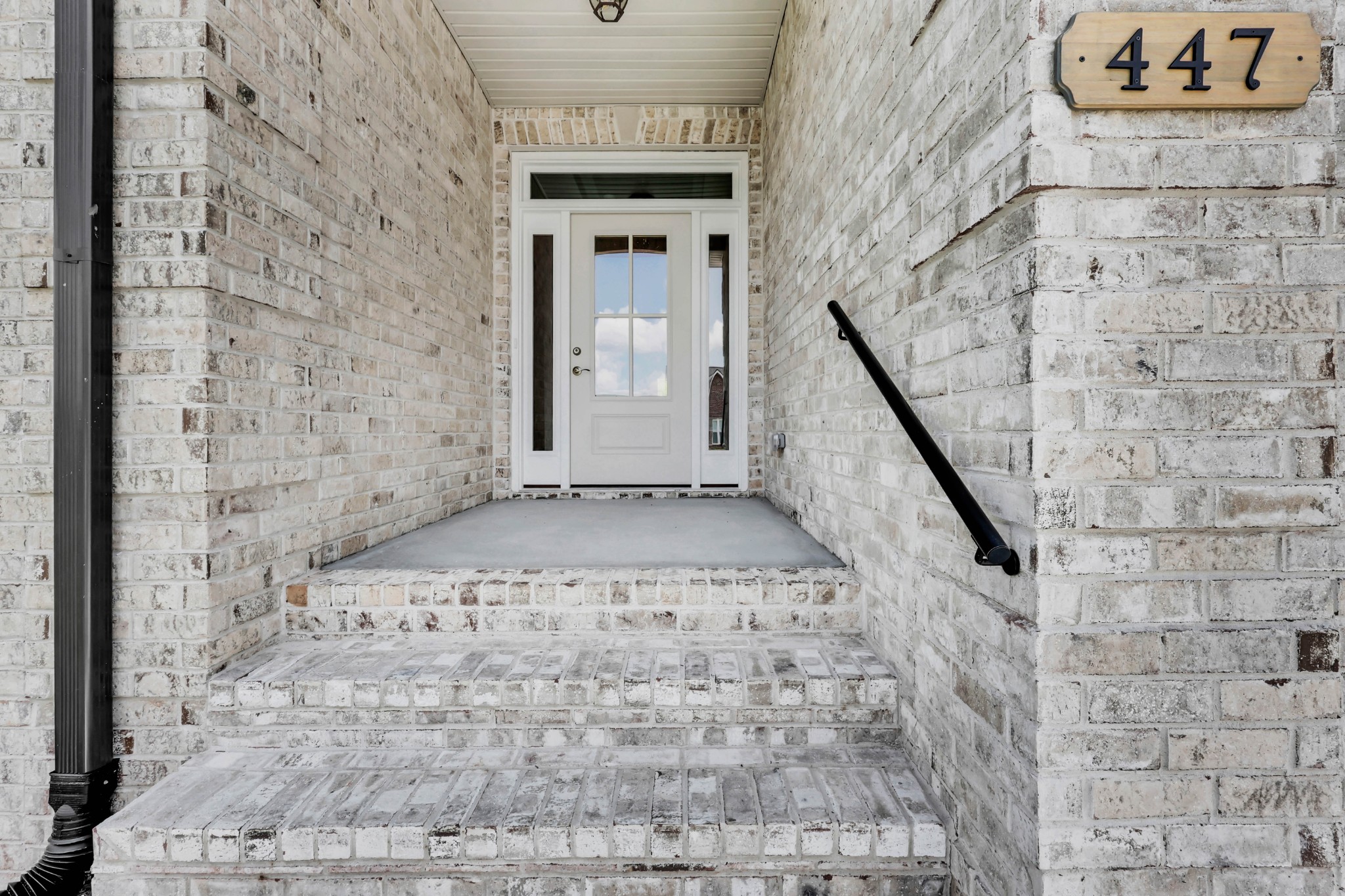 447 Blue Ridge Clarksville, TN 37043 - Photo 2 of 42 Gallery Image 2