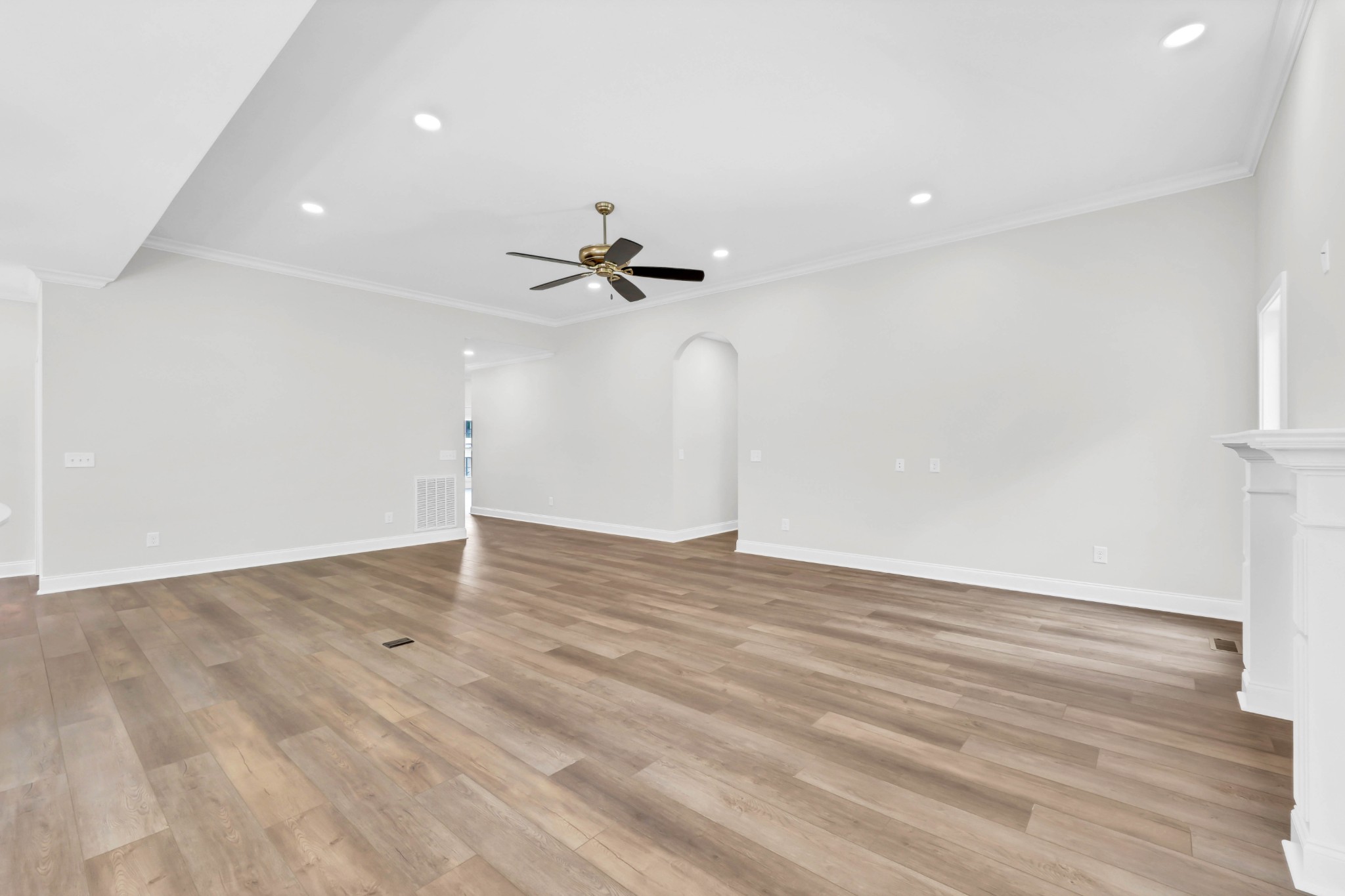 447 Blue Ridge Clarksville, TN 37043 - Photo 6 of 42 Gallery Image 6