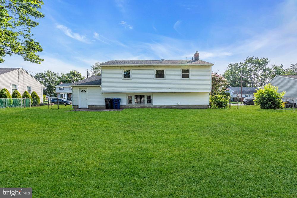 328 Ithaca Avenue Delran, NJ 08075 - Photo 22 of 24 a front view of house with yard
