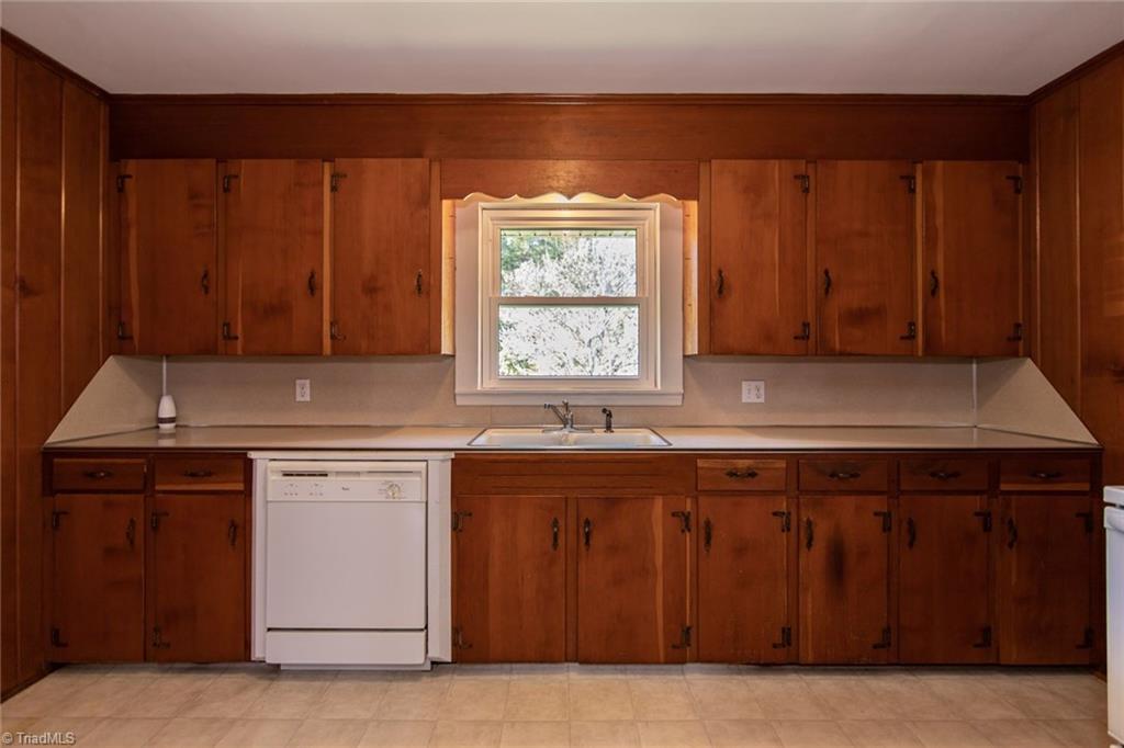 5838 Jones Road Walkertown, NC 27051 - Photo 16 of 50 Gallery Image 16