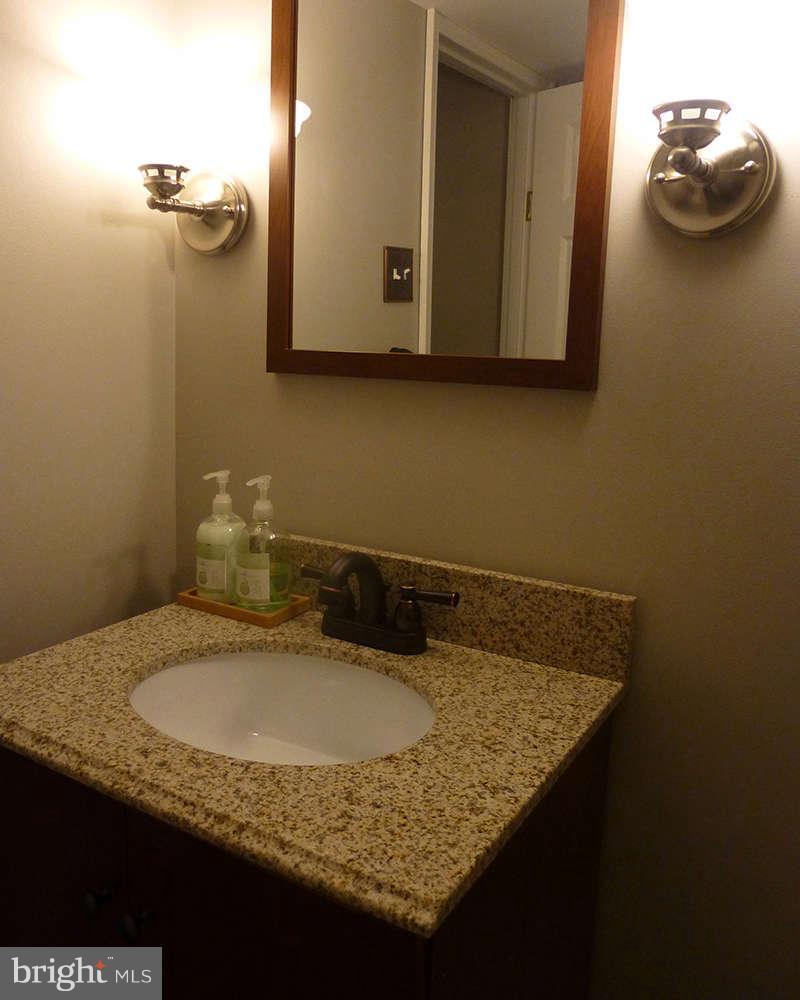 8455 Kitchener Drive Springfield, VA 22153 - Photo 10 of 23 Bath