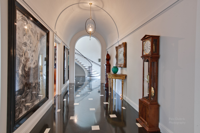 965 East Deerpath Road Lake Forest, IL 60045 - Photo 4 of 25 a view of entryway