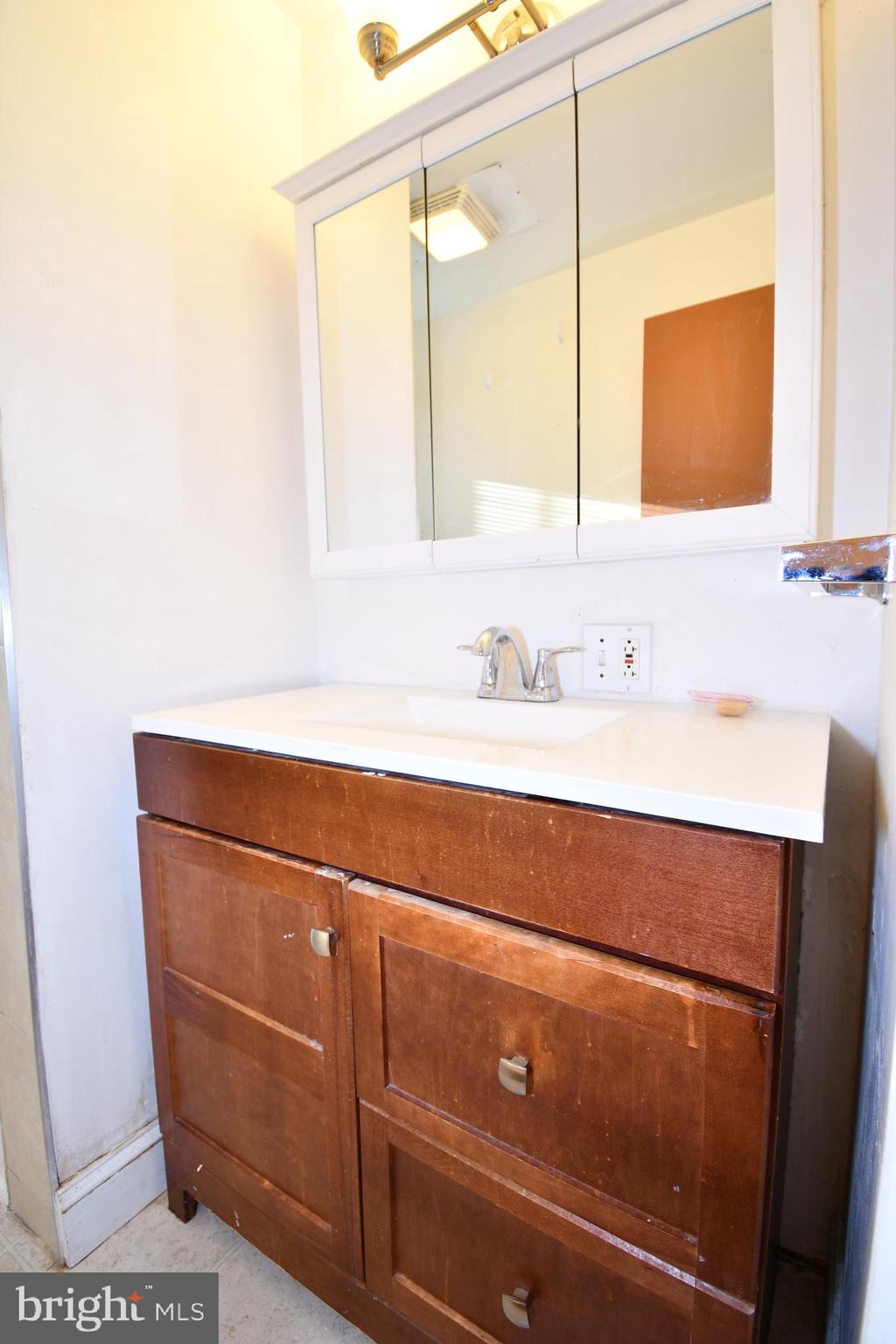 1139 Circle Drive Halethorpe, MD 21227 - Photo 15 of 20