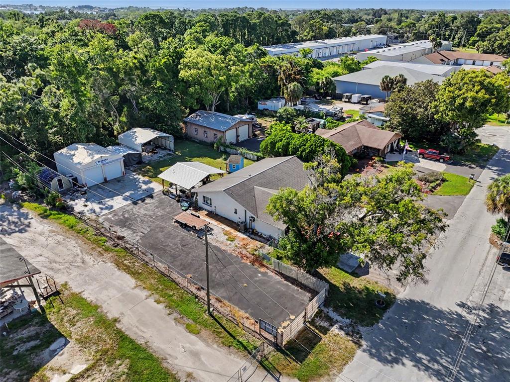 7813 Leo Kidd Avenue Port Richey, FL 34668 - Photo 5 of 95
