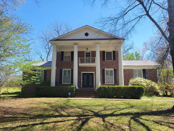 $259,900 | 355 Clay Street, Oakland, TN 38060