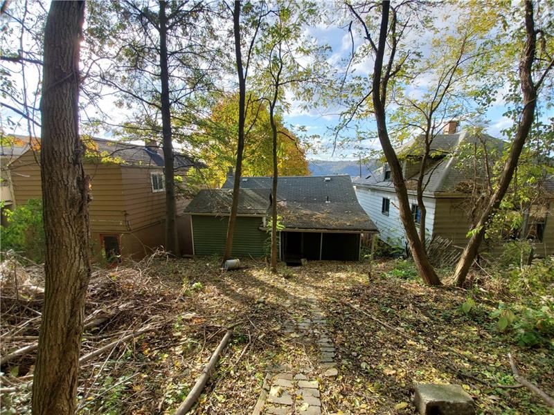 1218 Beaver Road Ambridge, PA 15003 - Photo 4 of 14 Gallery Image 4