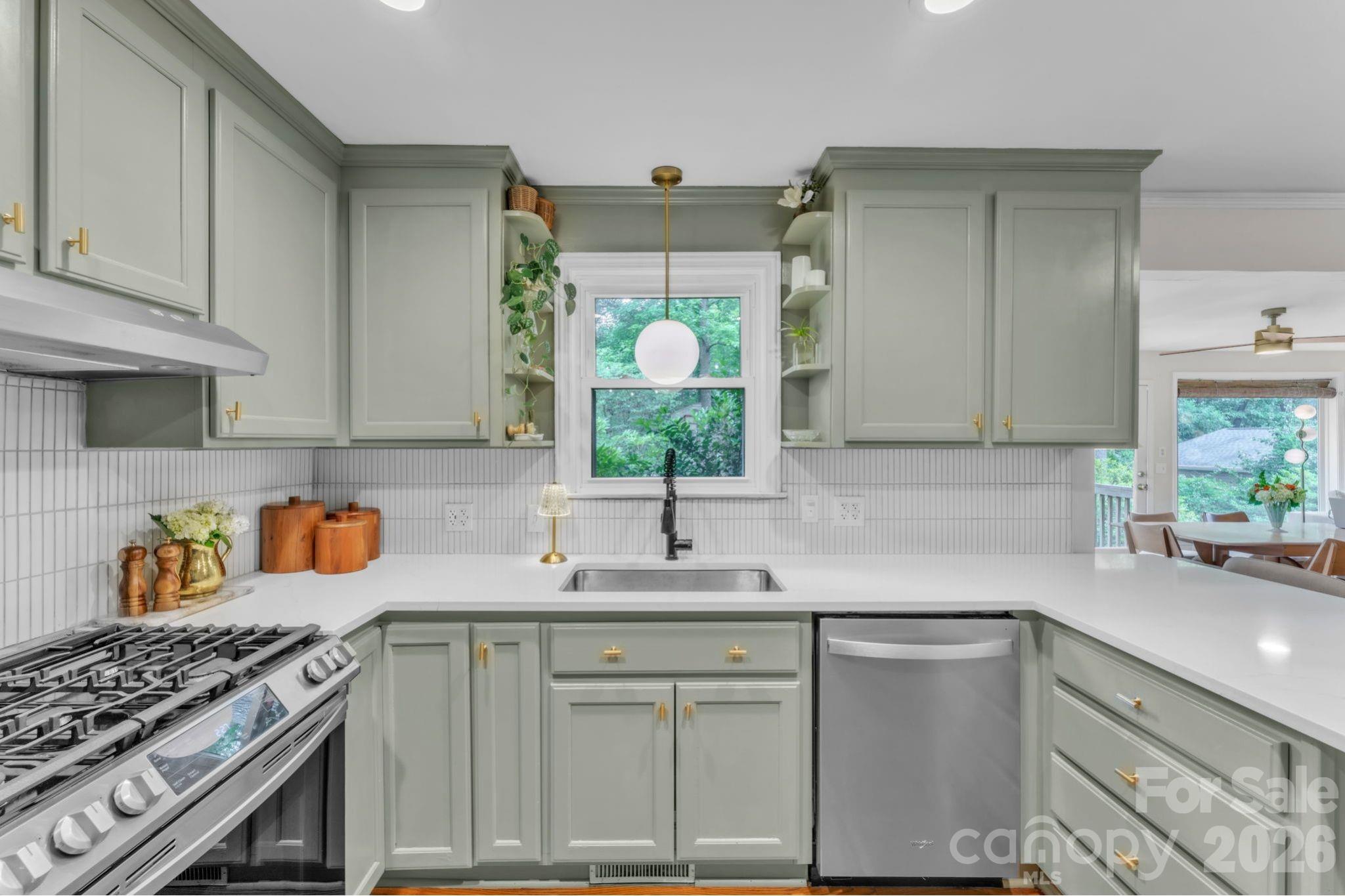 105 Azalea Court Greenville, SC 29615 - Photo 3 of 26