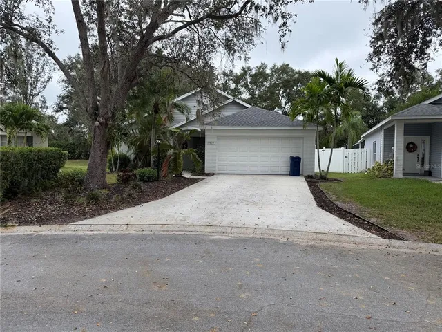 $2,950 | 6409 Golden Leaf Court, Lakewood Ranch, FL 34202