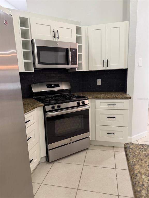 6409 Golden Leaf Court Lakewood Ranch, FL 34202 - Photo 8 of 20