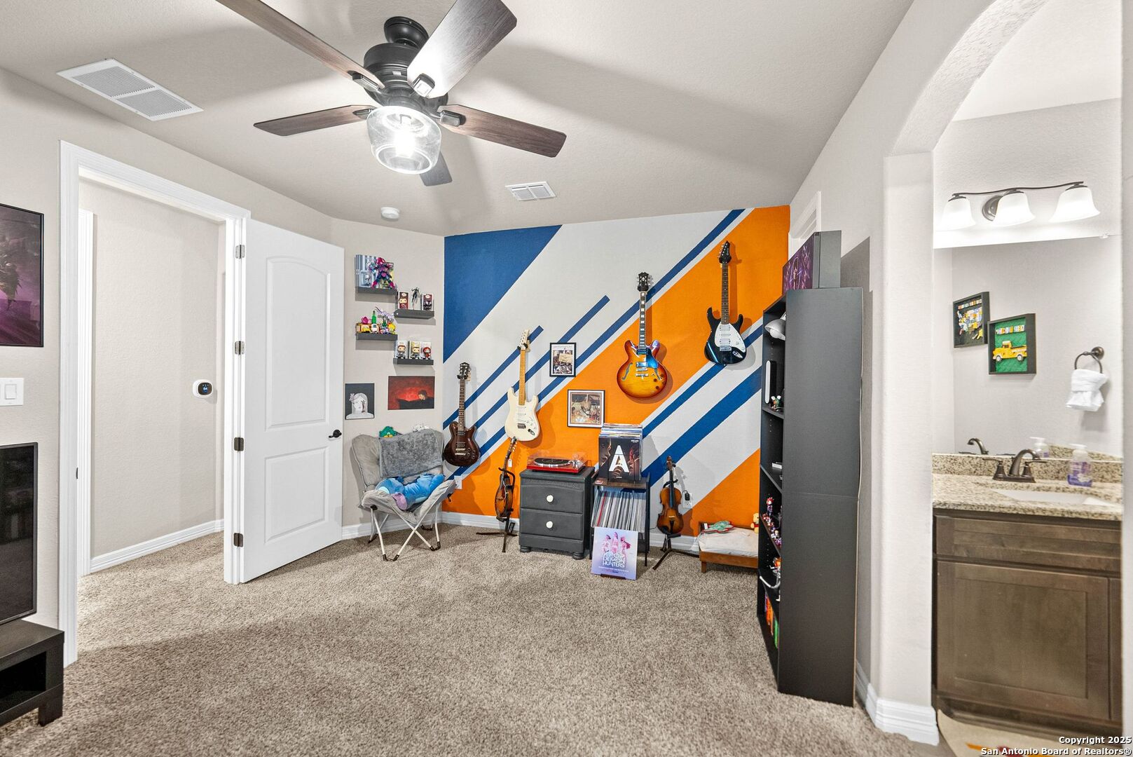 288 Lilly Bluff Castroville, TX 78009 - Photo 26 of 88