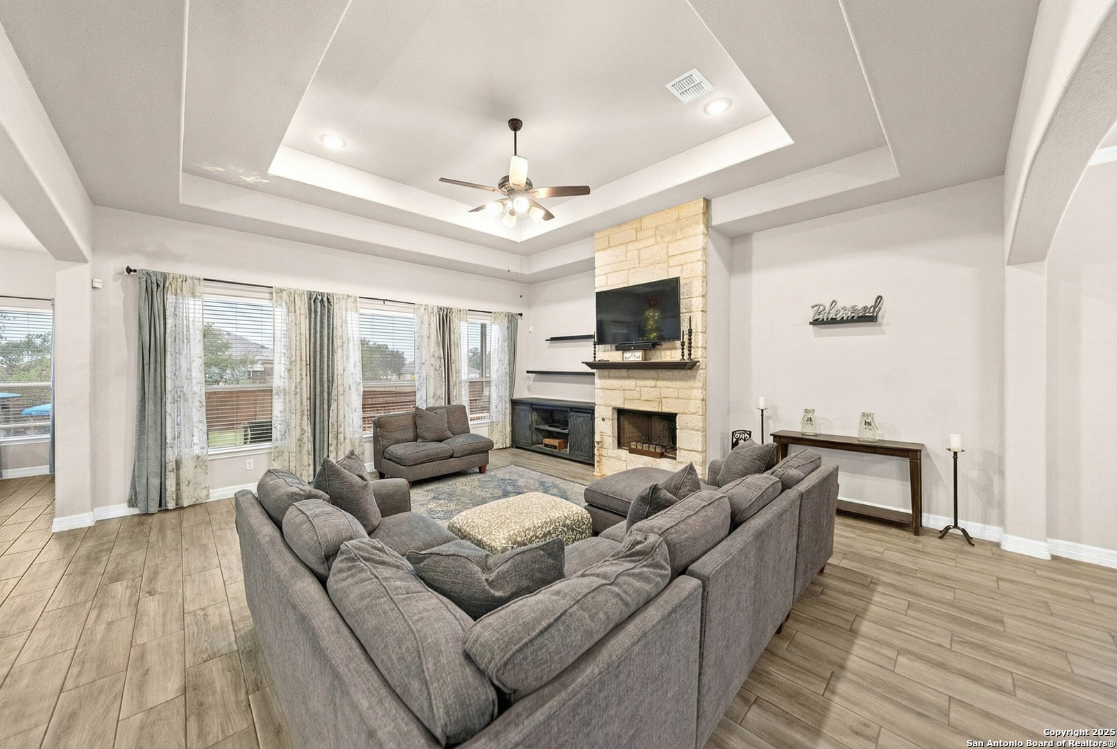 288 Lilly Bluff Castroville, TX 78009 - Photo 6 of 88