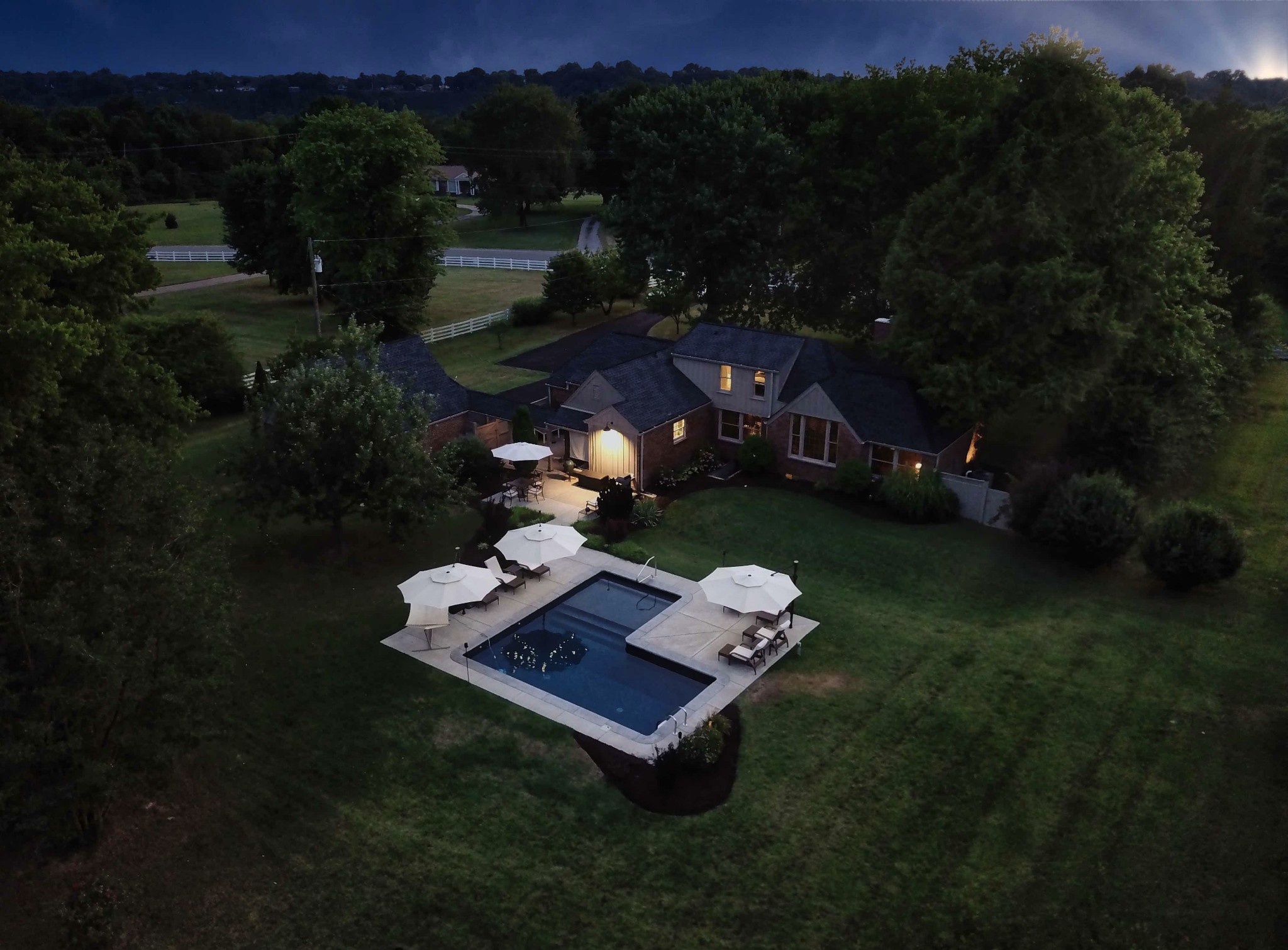 2027 Neelys Bend Road Madison, TN 37115 - Photo 4 of 48 Gallery Image 4