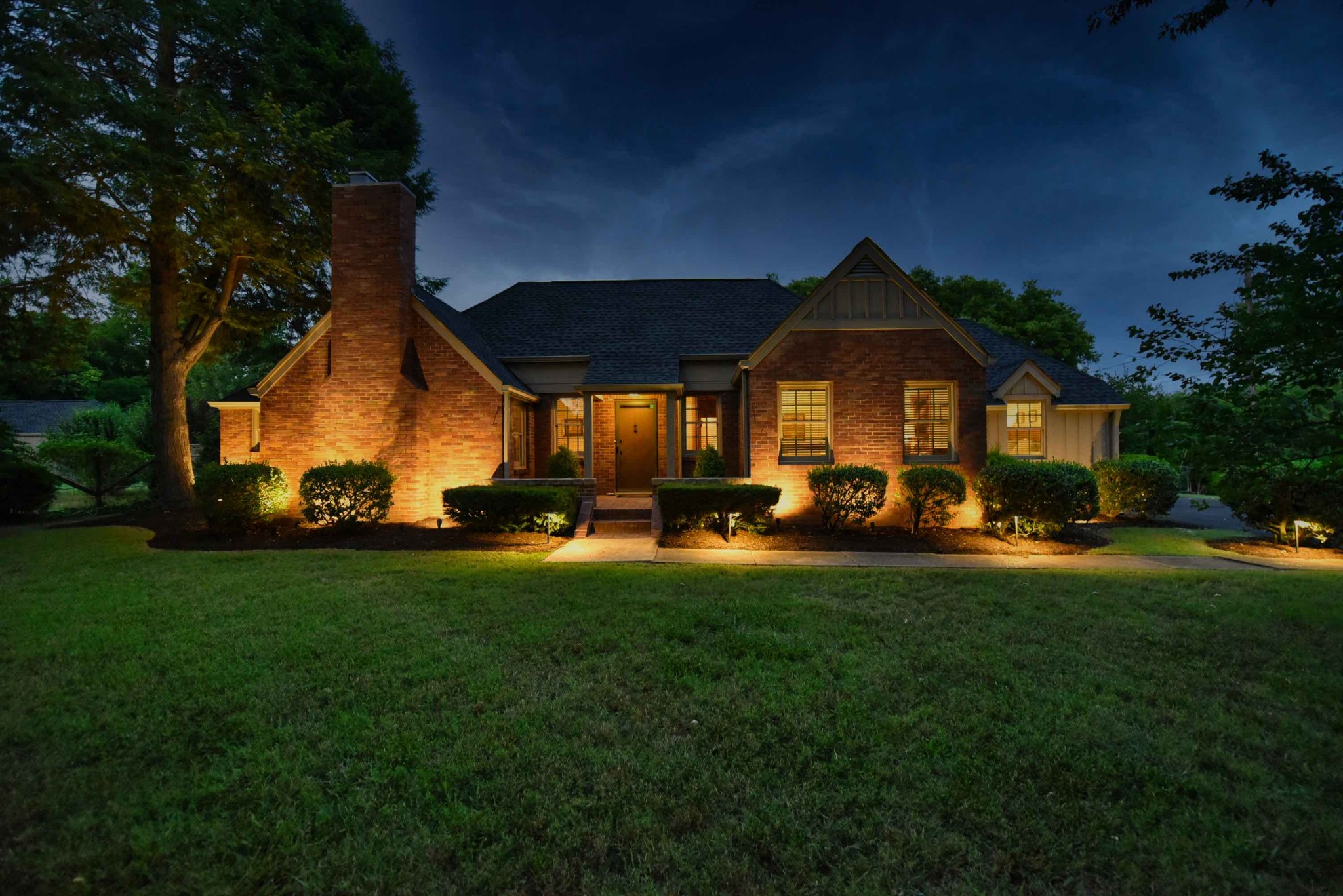 2027 Neelys Bend Road Madison, TN 37115 - Photo 5 of 48 Gallery Image 5