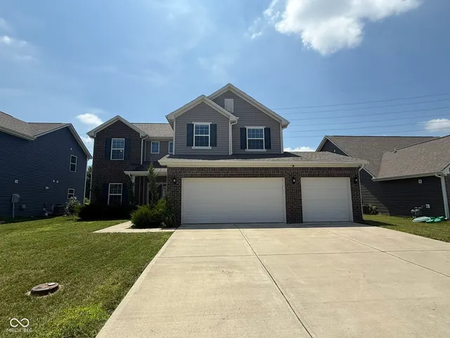 $360,000 | 2205 Whitecliff Drive, Indianapolis, IN 46234