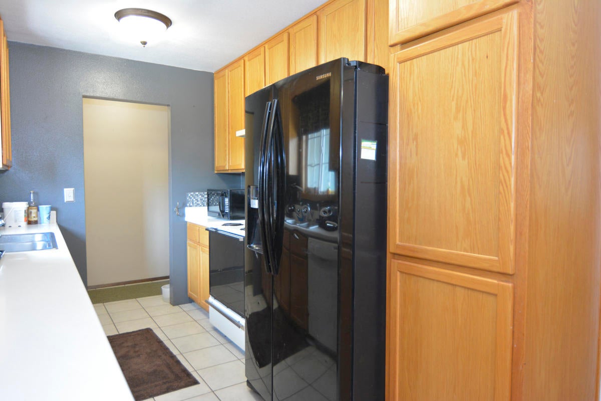 715 East Ridgeview Drive Culver, OR 97734 - Photo 8 of 23 08