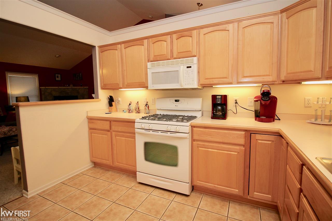 11200 Silver Lake Road Byron, MI 48418 - Photo 12 of 31