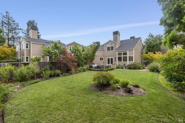 $1,549,000 | 64 Parkview Circle, Corte Madera, CA 94925