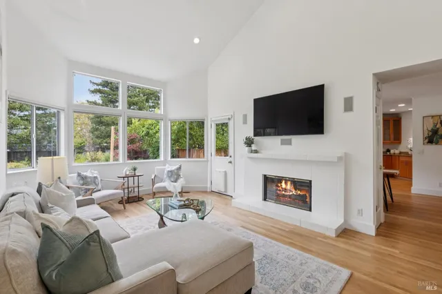 $1,549,000 | 64 Parkview Circle, Corte Madera, CA 94925
