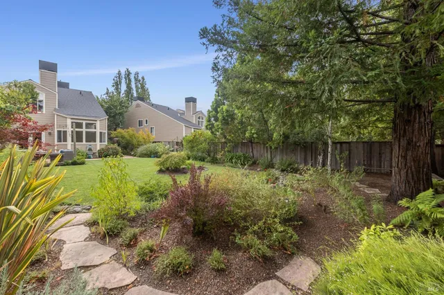 $1,549,000 | 64 Parkview Circle, Corte Madera, CA 94925