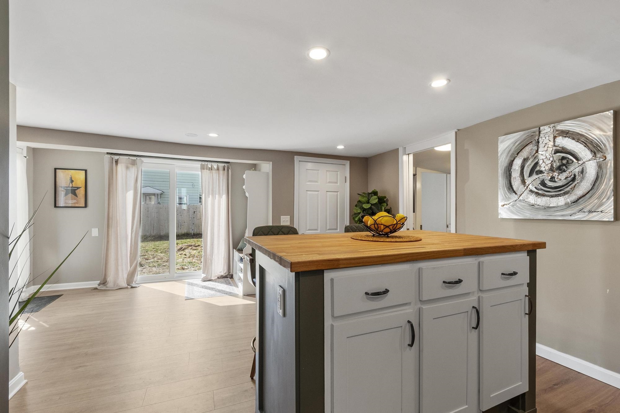 5 Middle Street Nashua, NH 03060 - Photo 13 of 41