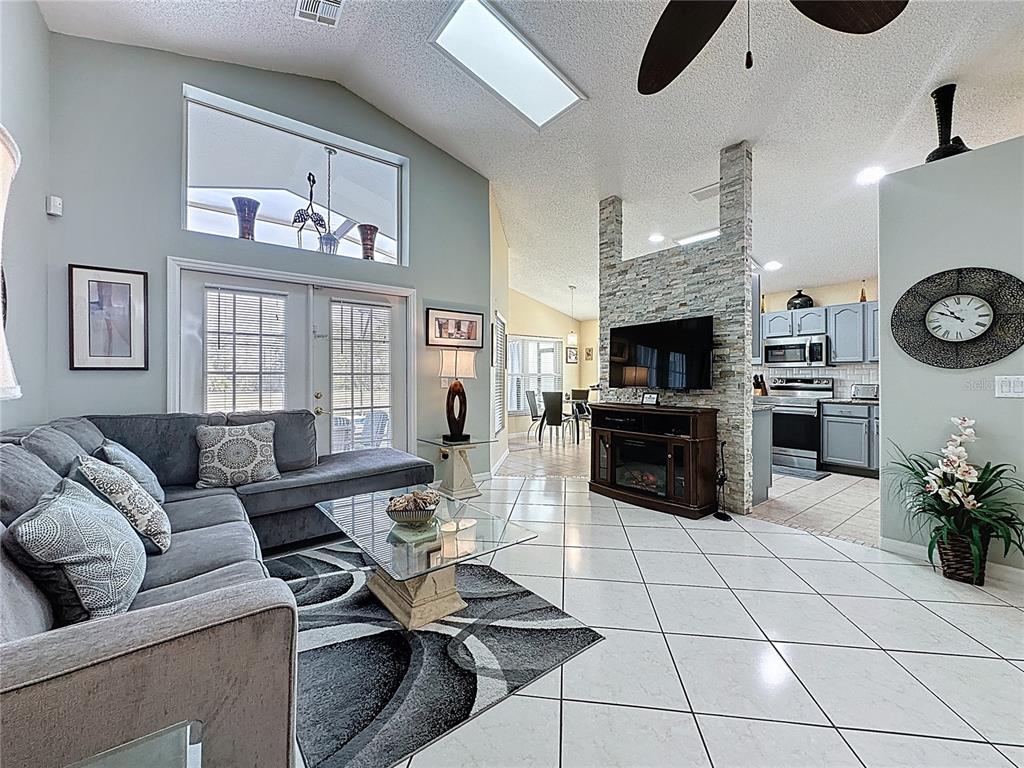 2541 Oneida Loop Kissimmee, FL 34747 - Photo 12 of 67 Gallery Image 12