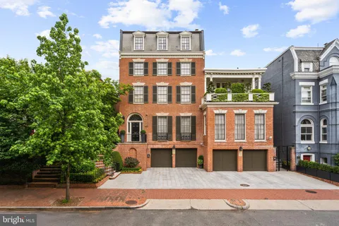 $915,000 | 3246 N Street Northwest, Unit 4A, Washington, DC 20007
