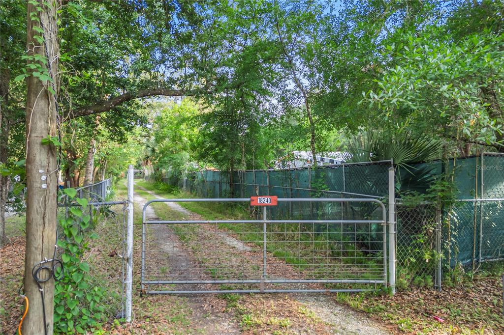 18240 Lynbrook Road Orlando, FL 32820 - Photo 7 of 30