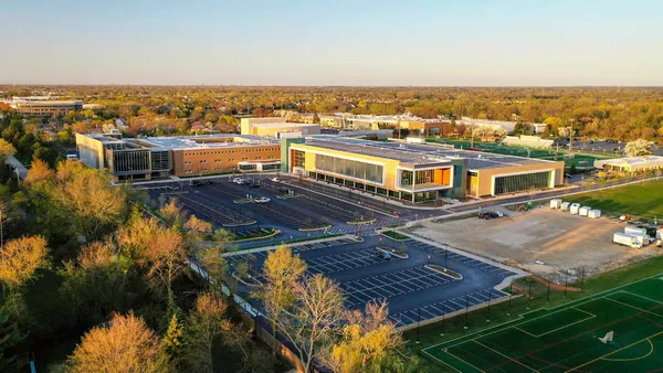 $399,990 | 553 Yosemite Way, Mundelein, IL 60060