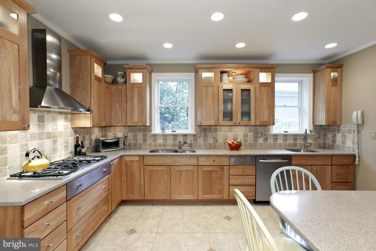 3820 Reno Road Northwest Washington, DC 20008 - Photo 5 of 6 Kitchen