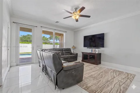 $999,000 | 18901 Southwest 15th Street, Pembroke Pines, FL 33029