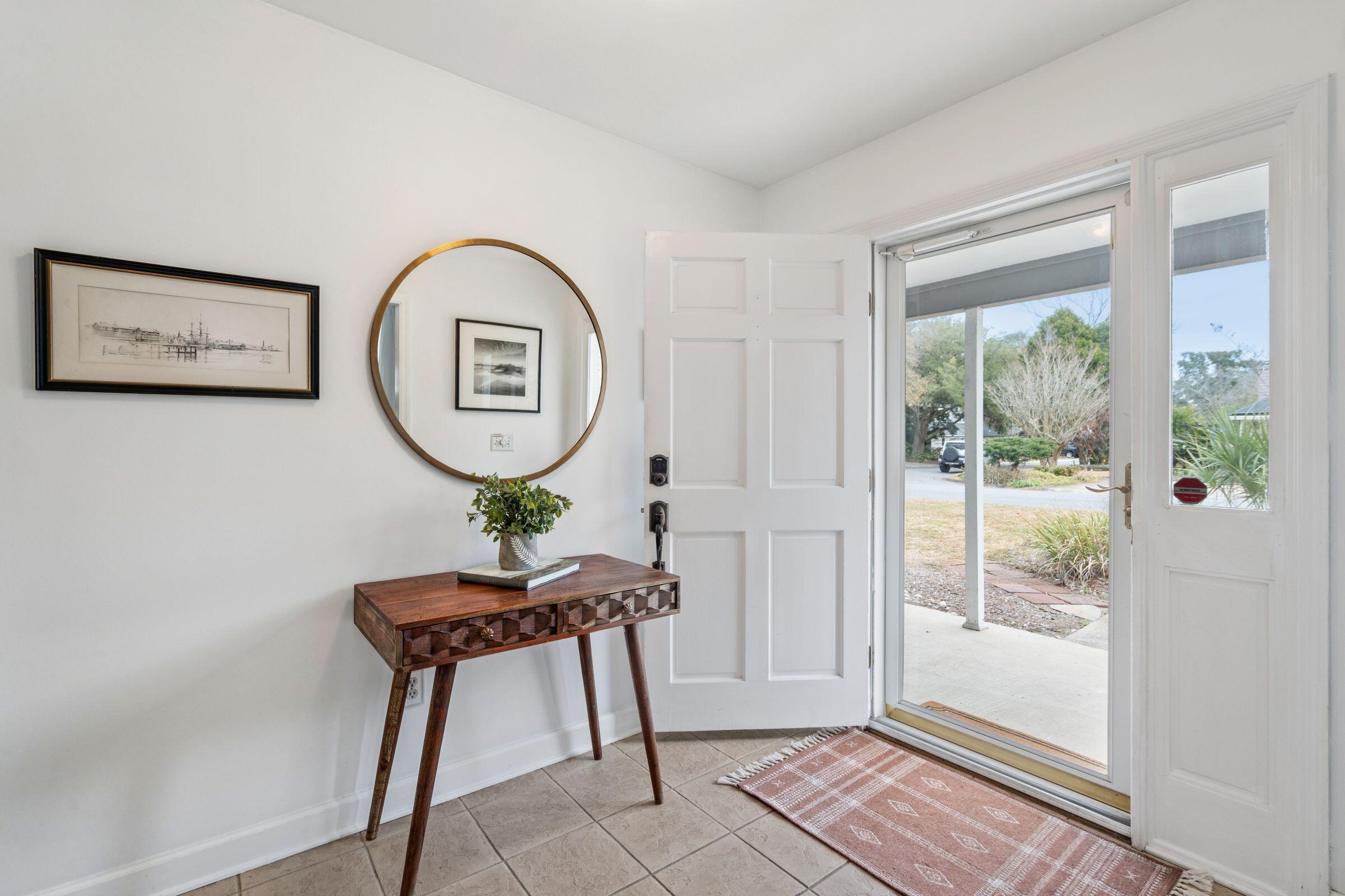 666 Poaug Lane Mount Pleasant, SC 29464 - Photo 7 of 35