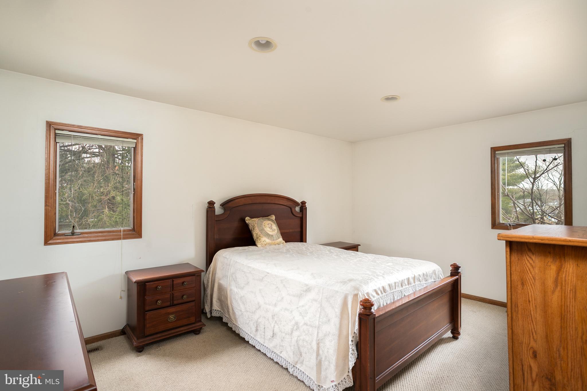 286 Greentree Road Sewell, NJ 08080 - Photo 20 of 40