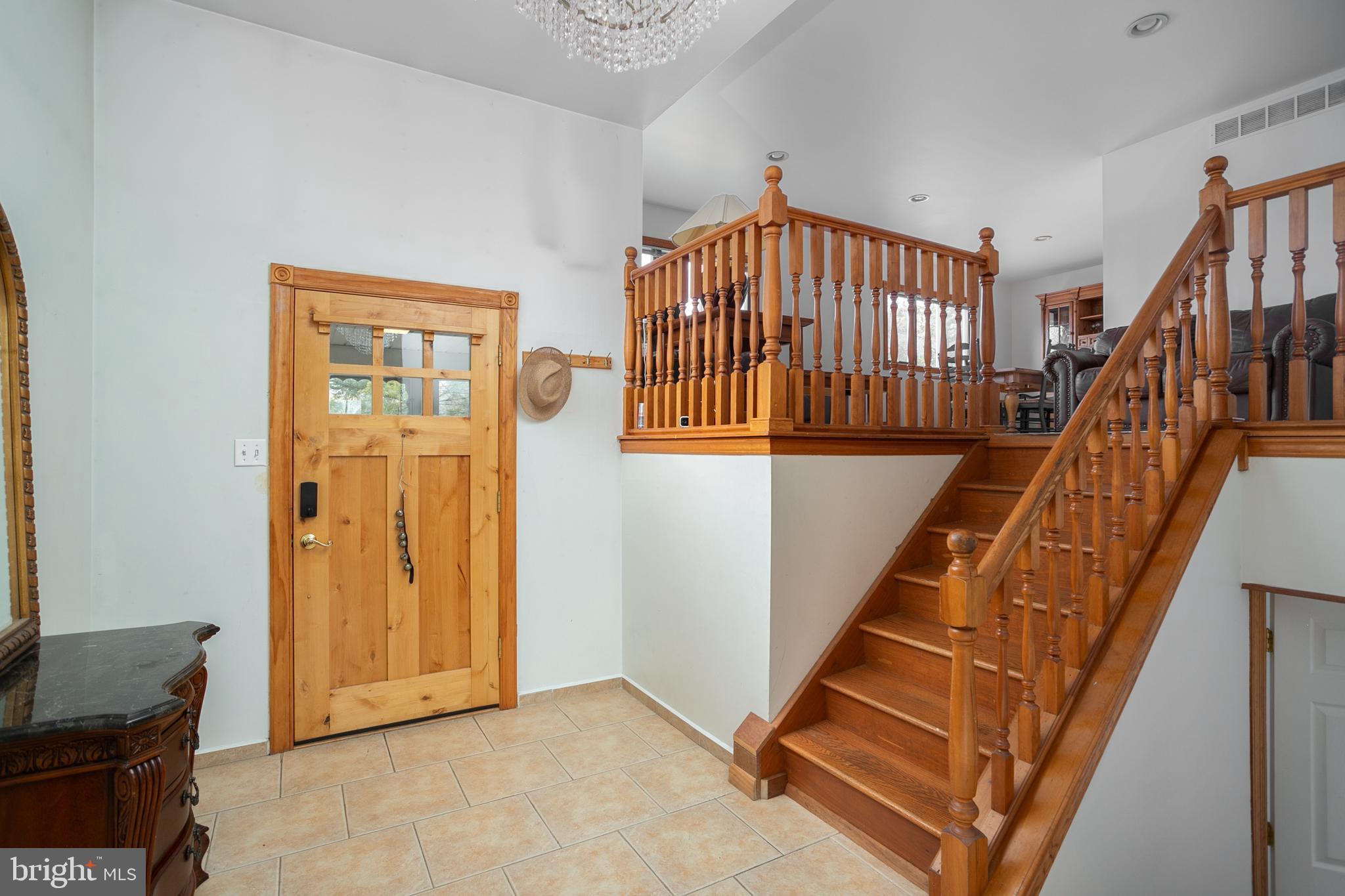 286 Greentree Road Sewell, NJ 08080 - Photo 8 of 40