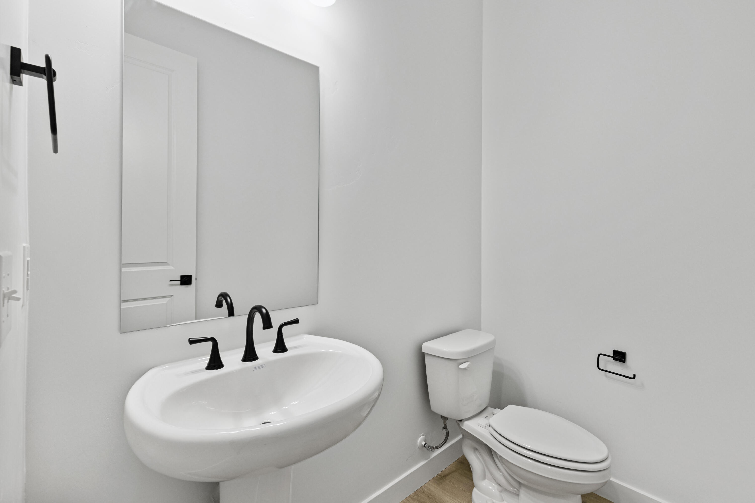 673 South 230 West, Unit LOT 9) Ivins, UT 84738 - Photo 8 of 27 VE9 half bath