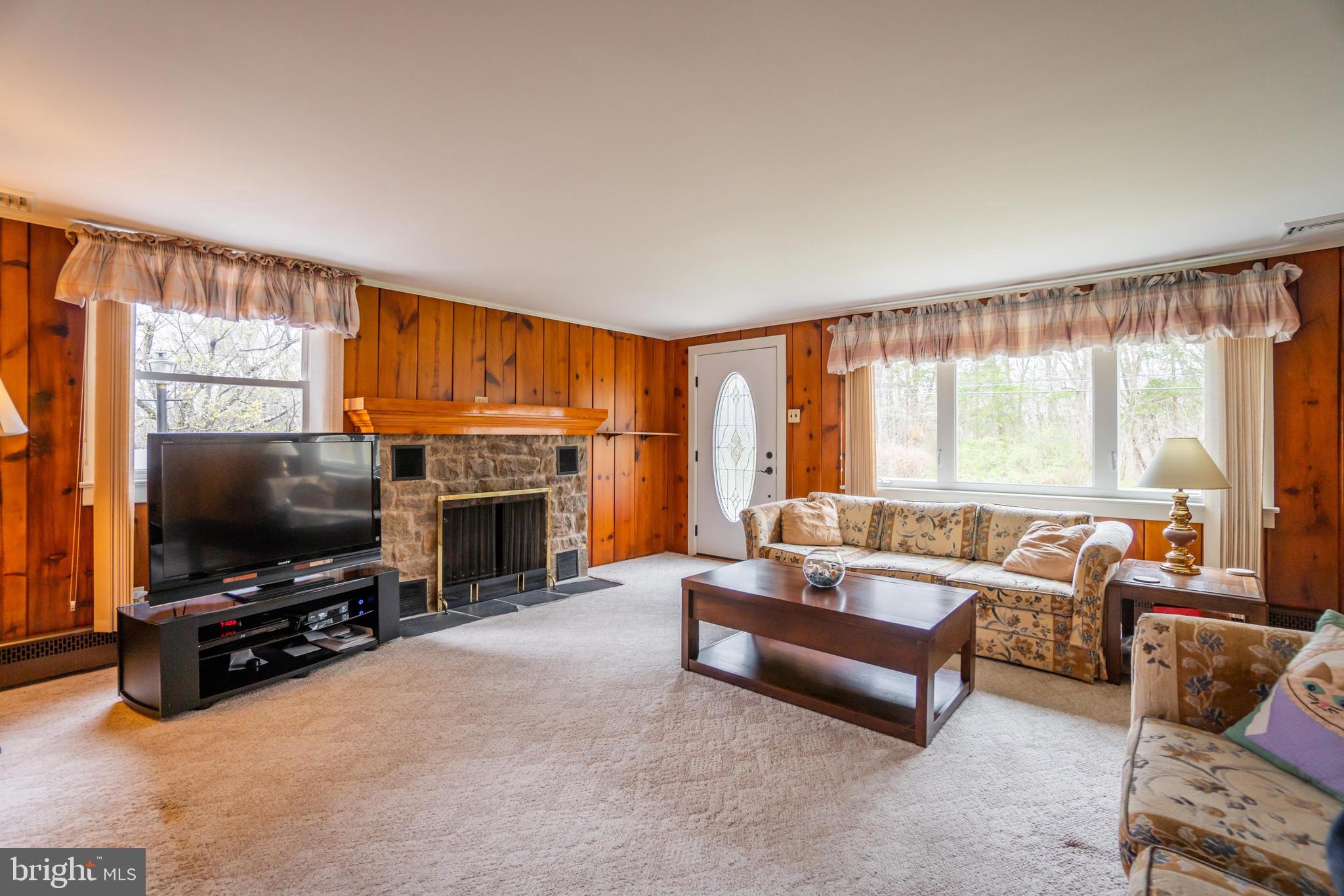 1612 Bahr Road Pottstown, PA 19464 - Photo 4 of 30 Gallery Image 4