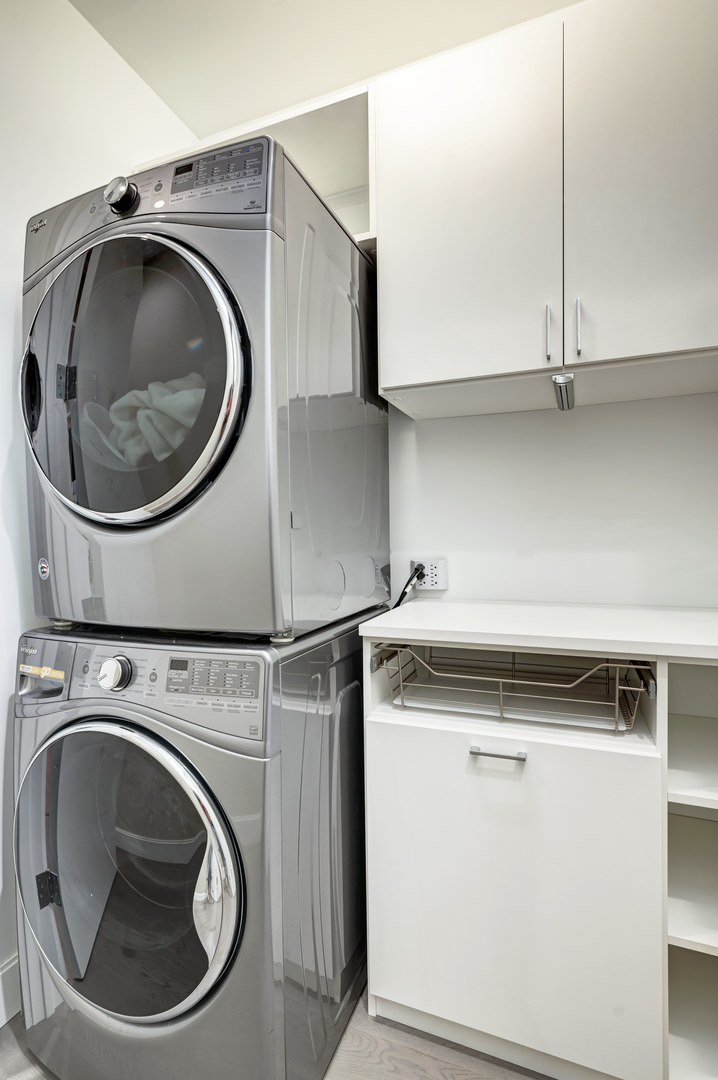 28 North Carpenter Street, Unit 3S Chicago, IL 60607 - Photo 37 of 37 a utility room with dryer and washer