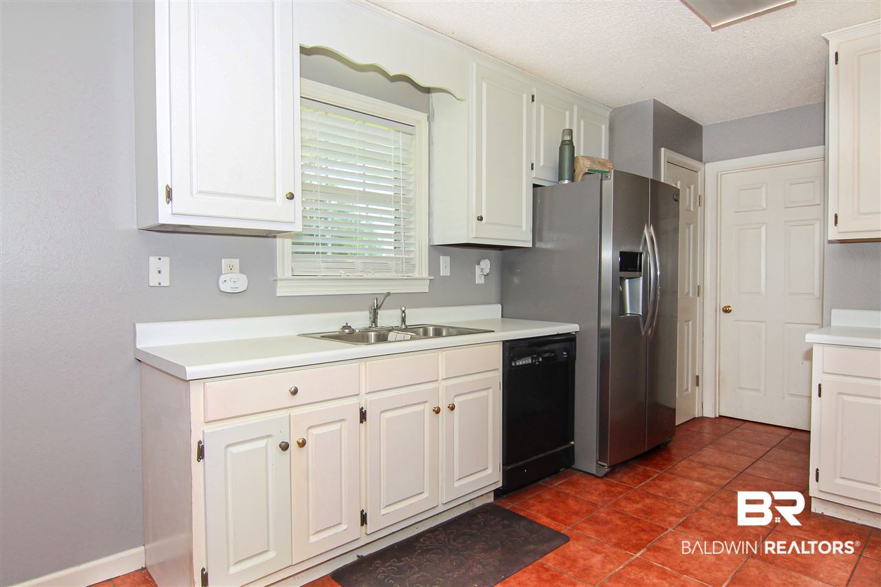10054 Old Pascagoula Road Theodore, AL 36582 - Photo 7 of 18