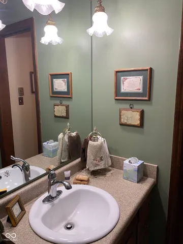 $995,000 | 8329 South 300 West, Pendleton, IN 46064