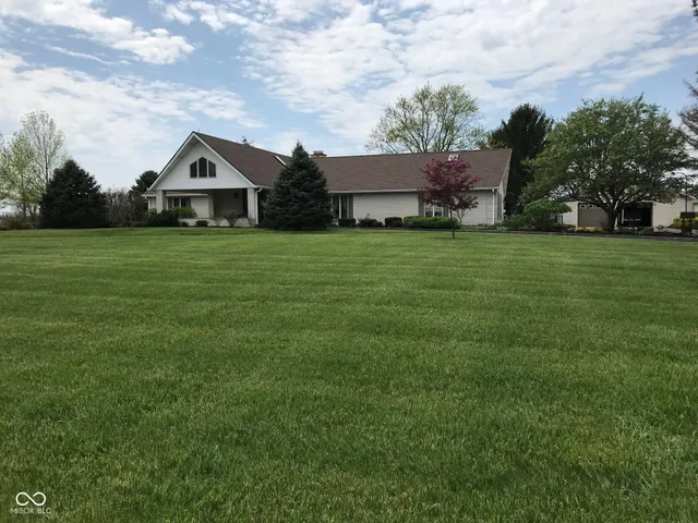 $995,000 | 8329 South 300 West, Pendleton, IN 46064