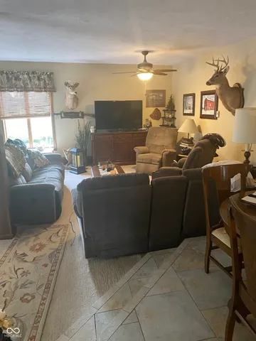 $995,000 | 8329 South 300 West, Pendleton, IN 46064